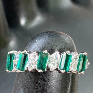 5 simulated emeralds in gold tone setting JC NWOT